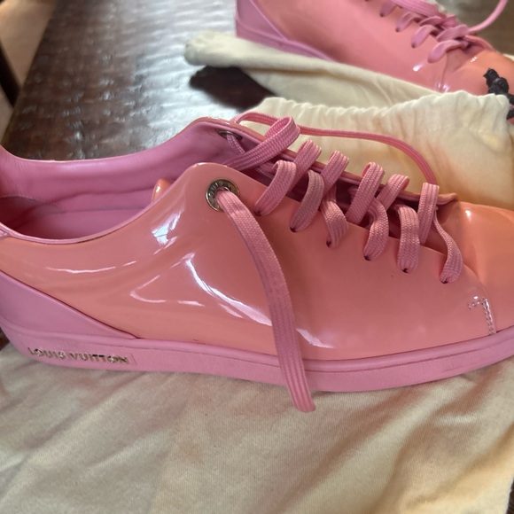 real leather Peach patent frontrow LV sneakers - Picture 5 of 6